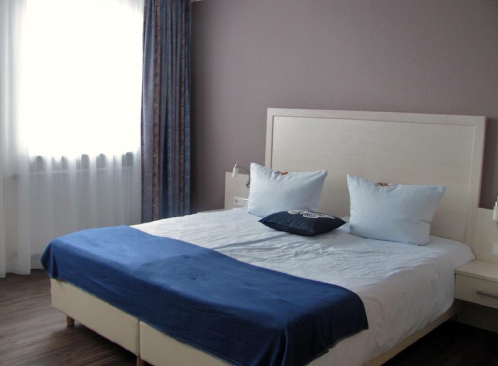 Landhotel Alte Schule - Hotel Garni Schillig Ruang foto