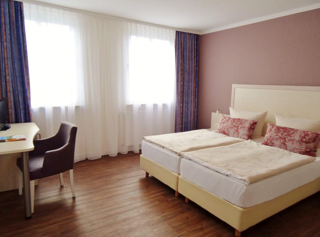 Landhotel Alte Schule - Hotel Garni Schillig Bagian luar foto