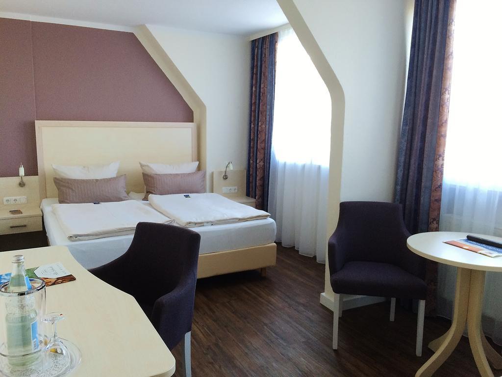 Landhotel Alte Schule - Hotel Garni Schillig Bagian luar foto